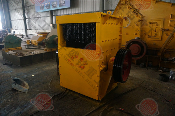 1200x1200石子破碎機發(fā)往新疆吉木乃